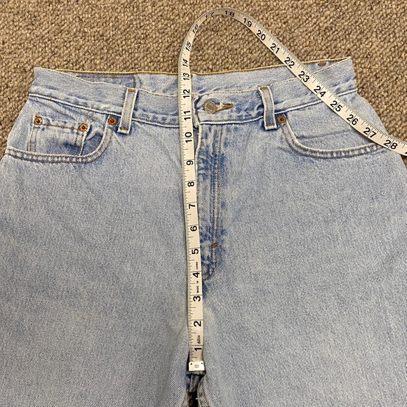 Vintage Levi’s 550 High Waist Jeans! - Picture 6 of 8